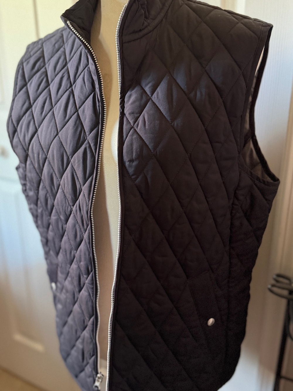 Lands' End Quilted Sleeveless Vest in Black